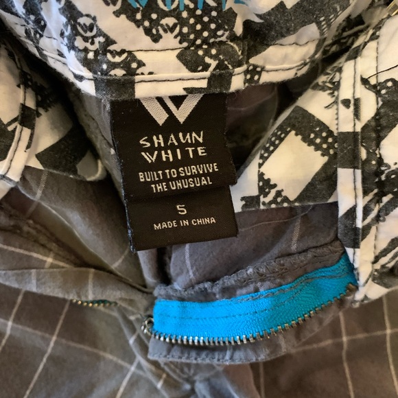 Bundle of 3 shorts. EUC - Picture 3 of 4